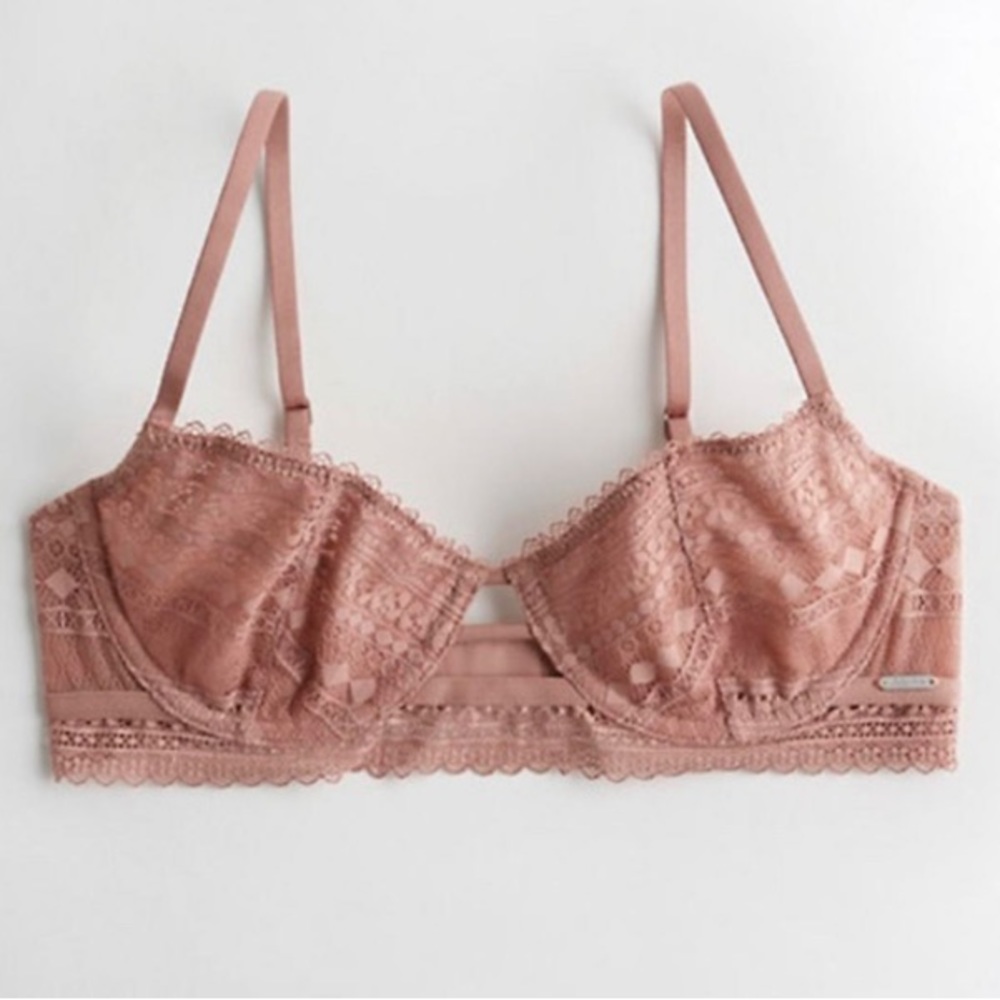 Gilly Hicks 2021 balconette bra
